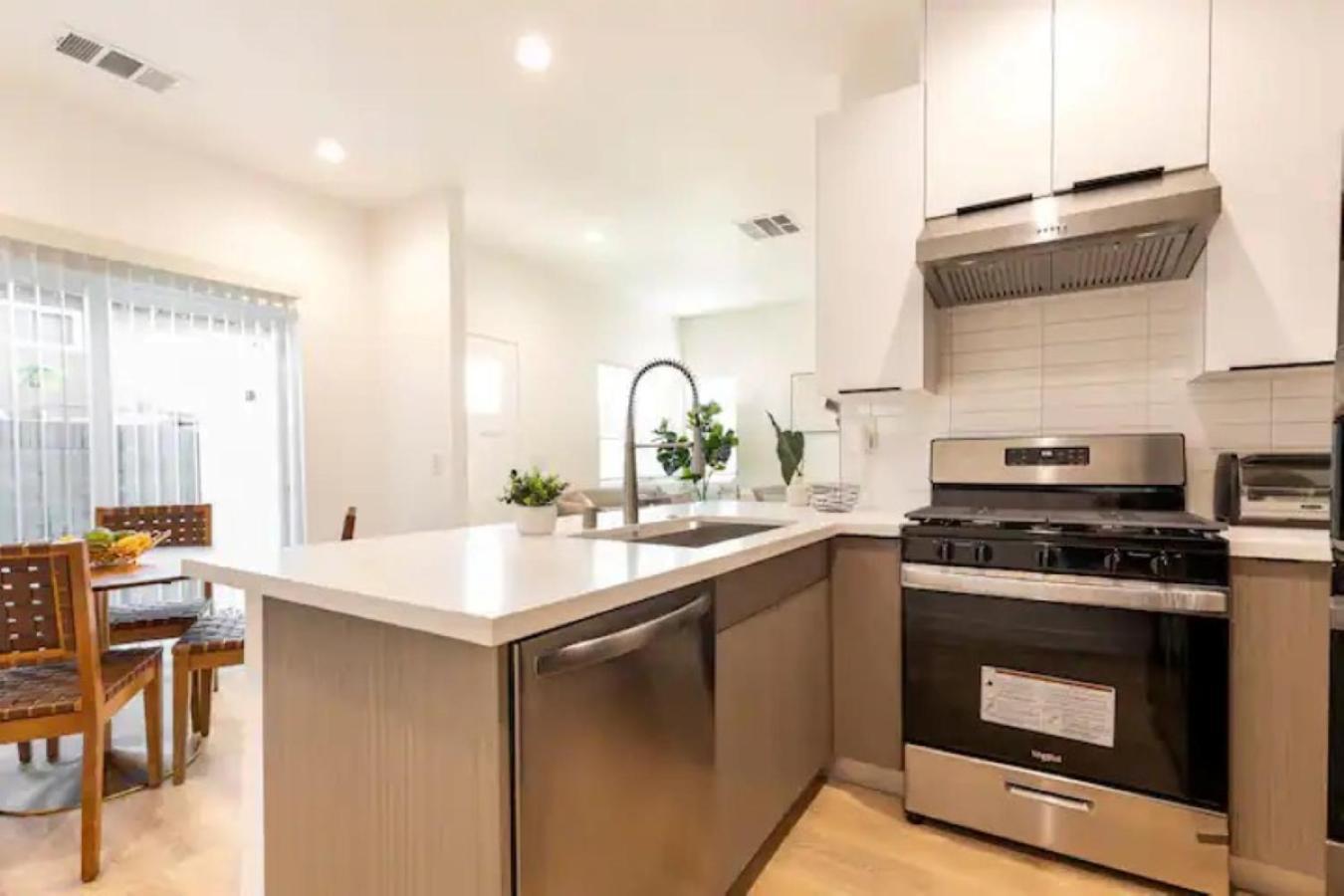Holiday home Little Saigon Modern Quiet 3bd-2b In Orange County *