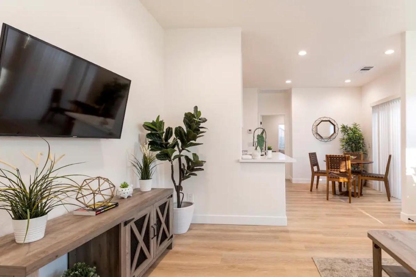 Little Saigon Modern Quiet 3bd-2b In Orange County Holiday home